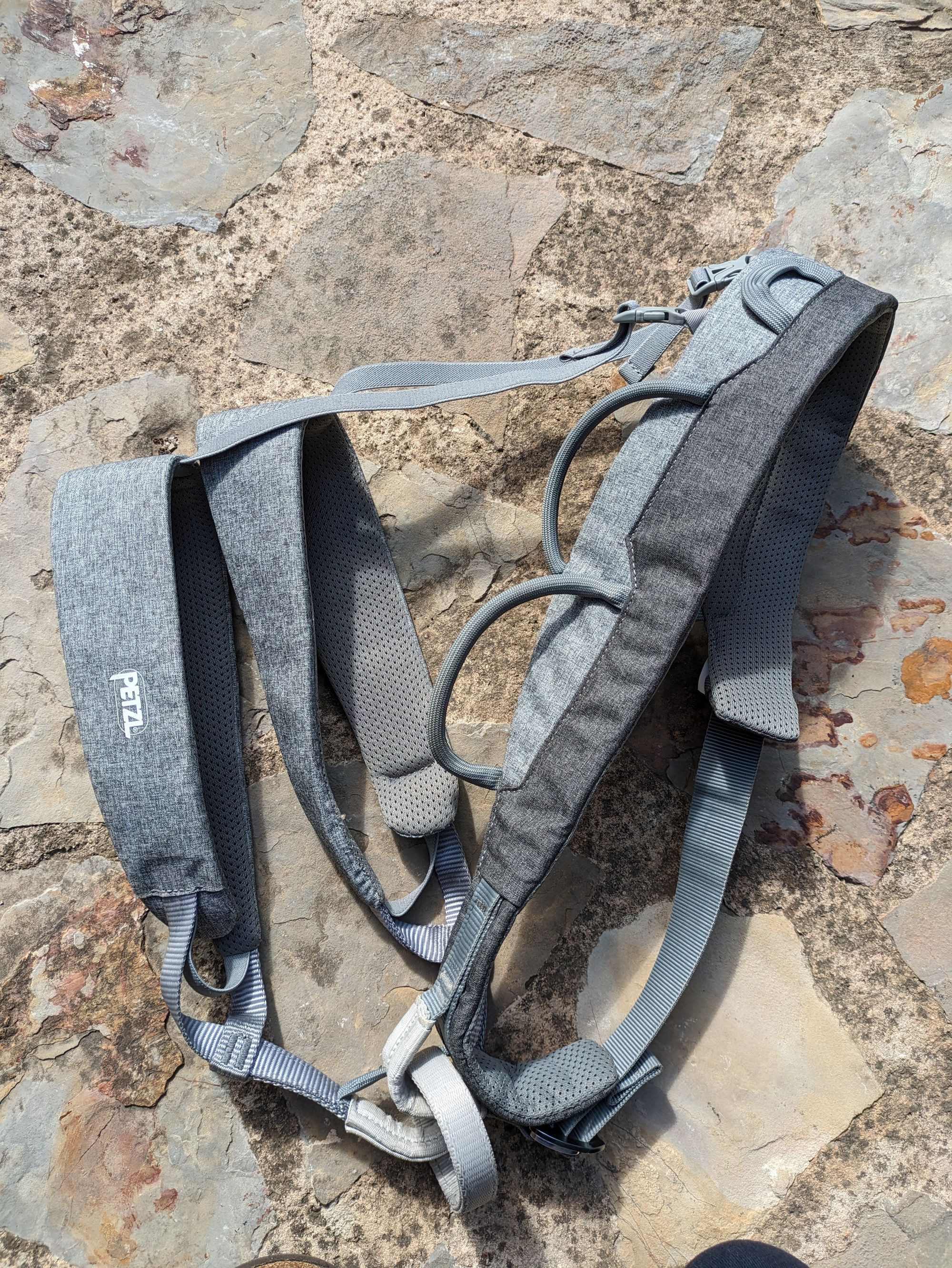 Review Petzl Sama climbing harness