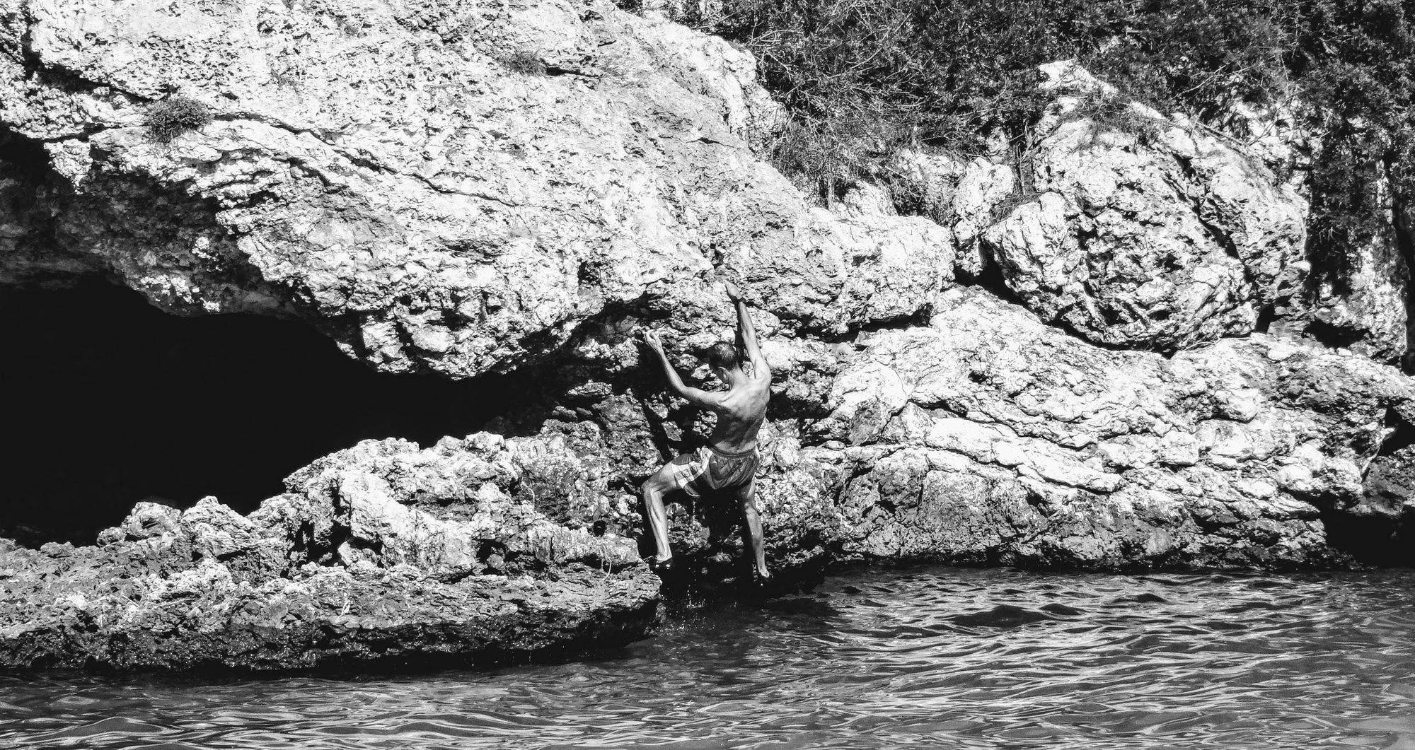 Rock Climbing Mallorca: Cala Mondragó (East Coast DWS)